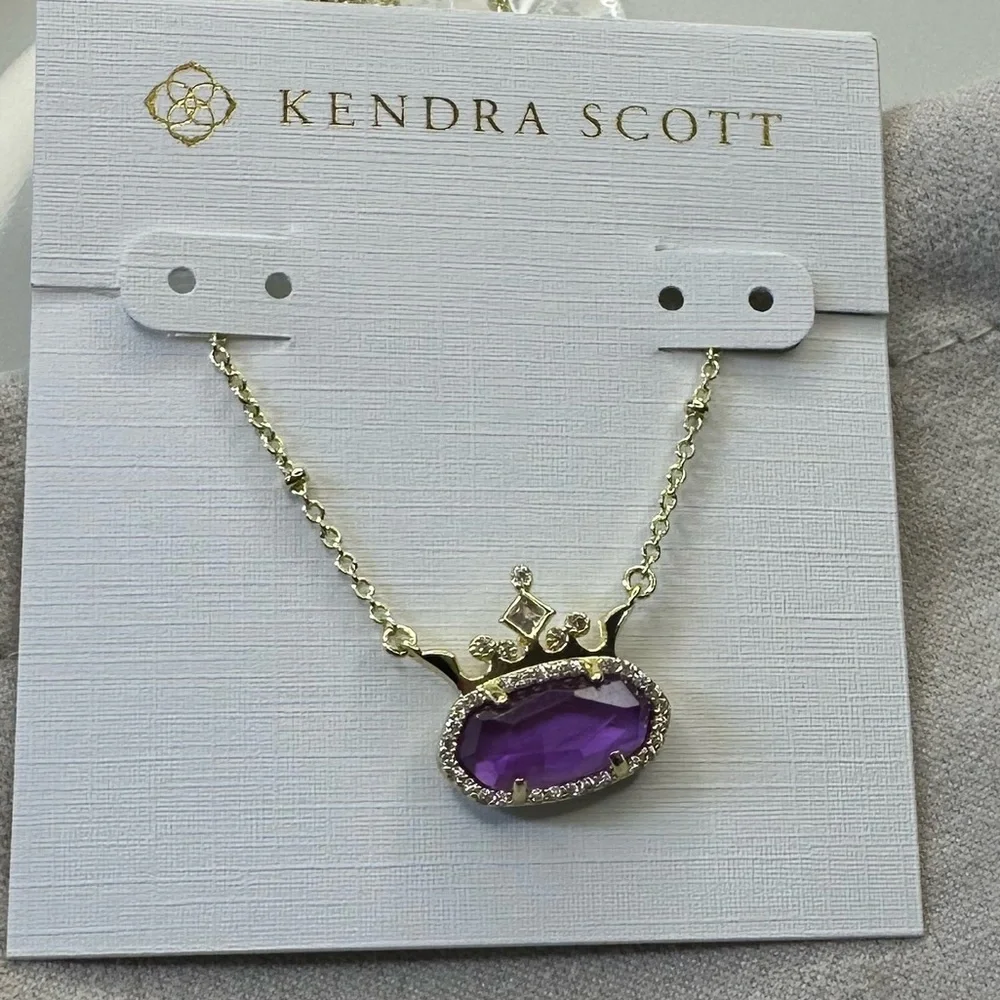 Disney | Kendra Scott Elisa Princess Short Gold Pendant in Mauve Mother-of-Pearl